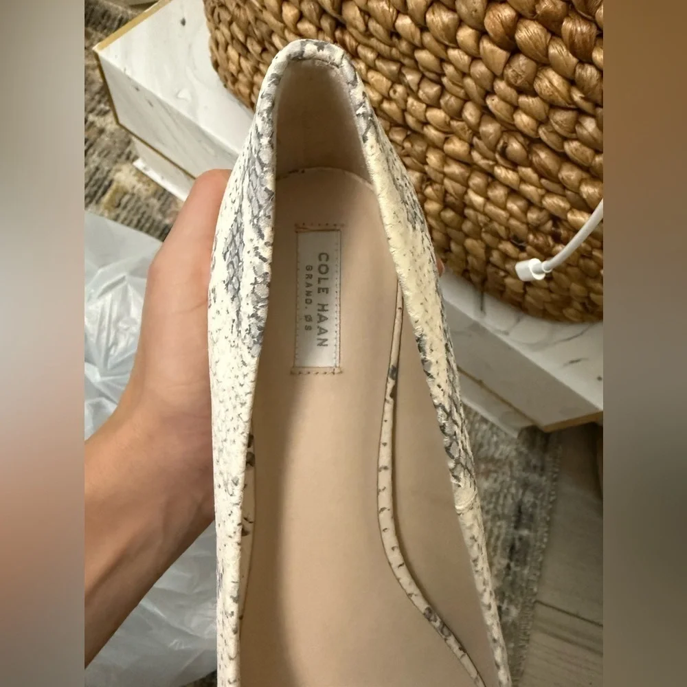 NEW Cole Haan Vesta White and Gray Snakeskin pointy toe heels